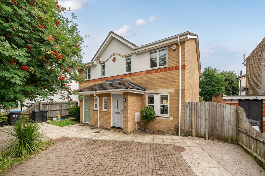 Property photo 1 of 17