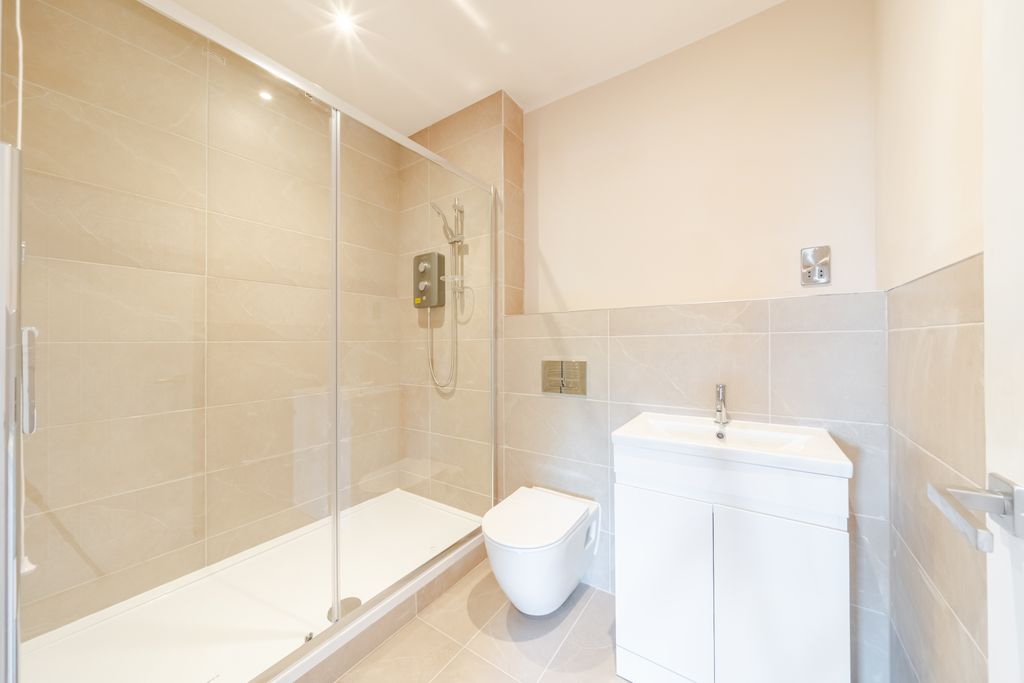 Property photo 2 of 31