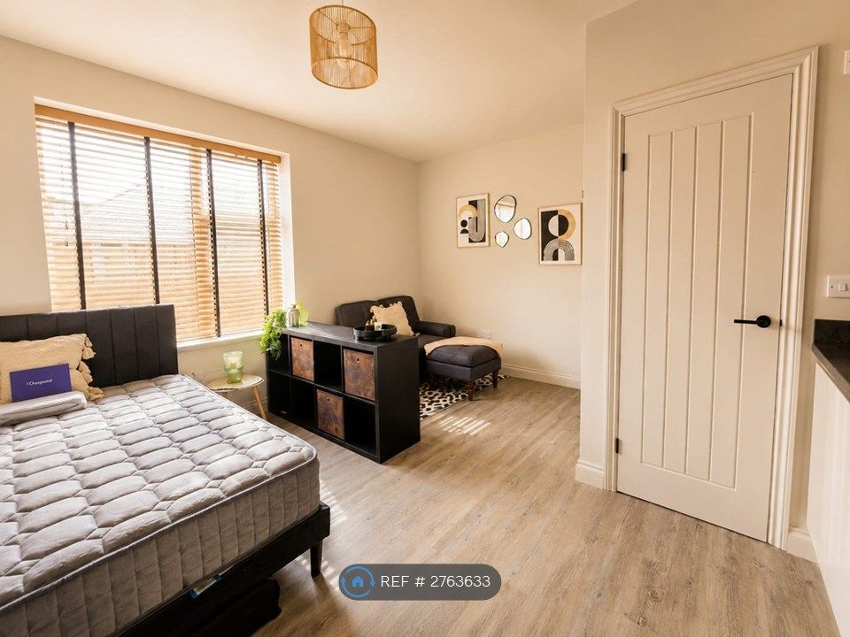 Property photo 1 of 3