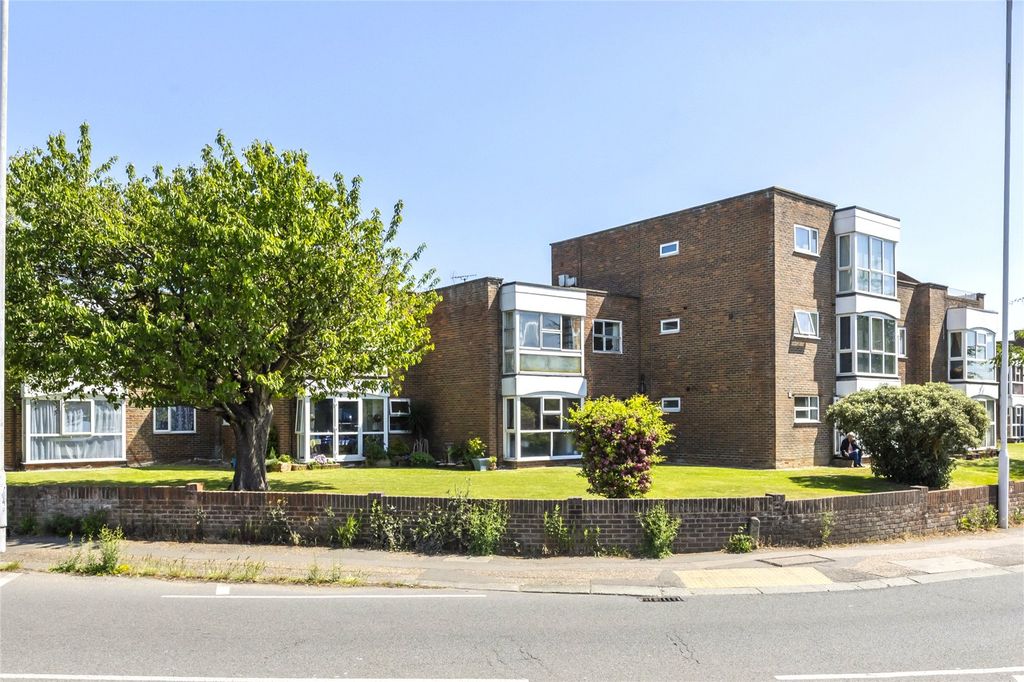 Property photo 1 of 17 Picture No. 22