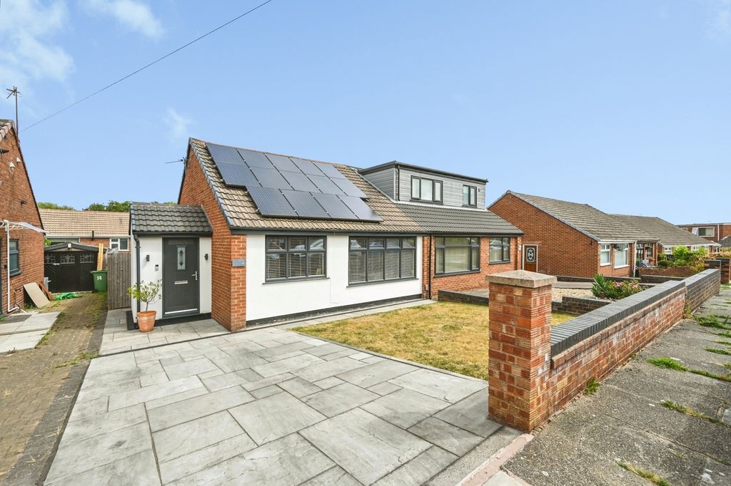 Property photo 1 of 17 Pbox-Img.Jpg