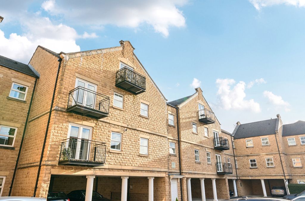 Property photo 1 of 11 1372375-12-68Fb4E...