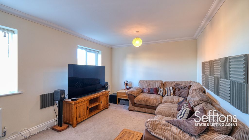 Property photo 3 of 20 Dscf1114_27