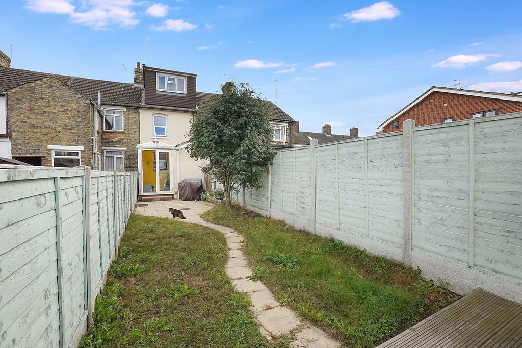 Property photo 3 of 18
