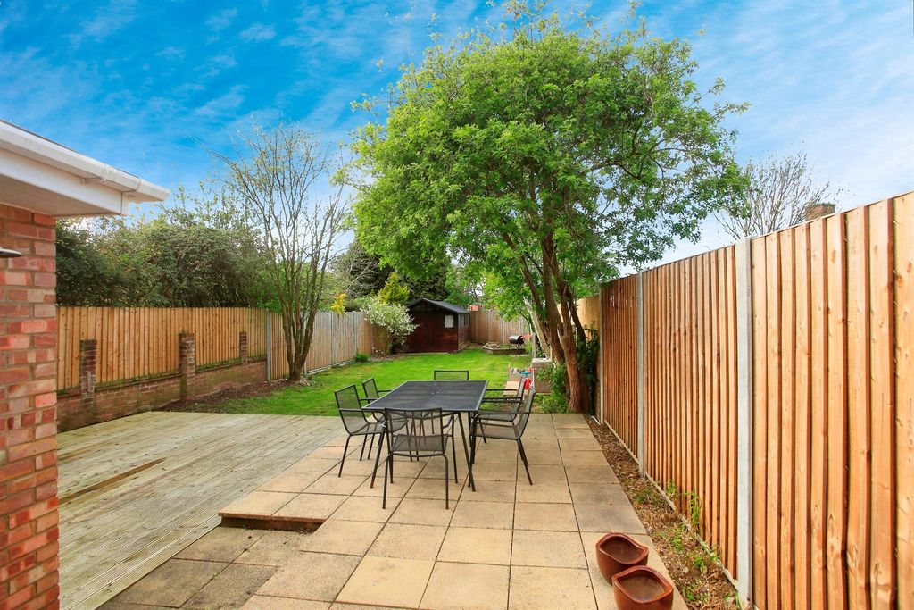 Property photo 3 of 17