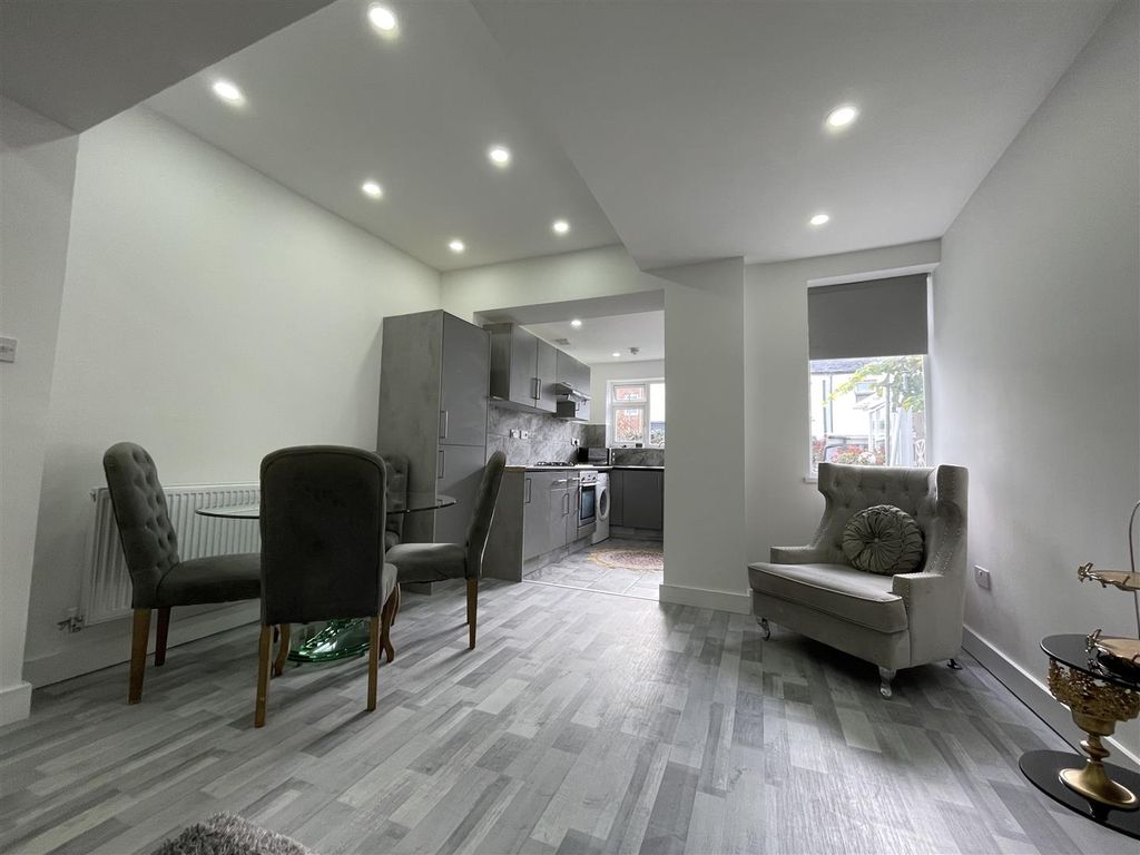 Property photo 3 of 10 Img_2826.Jpg