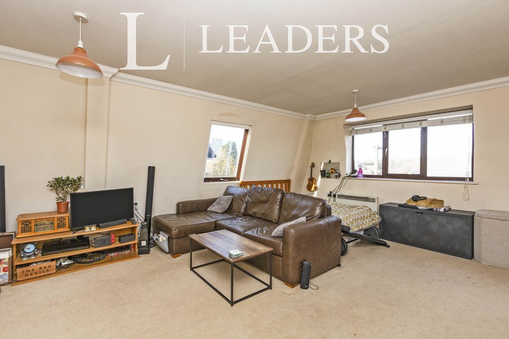 Property photo 3 of 10 6567
