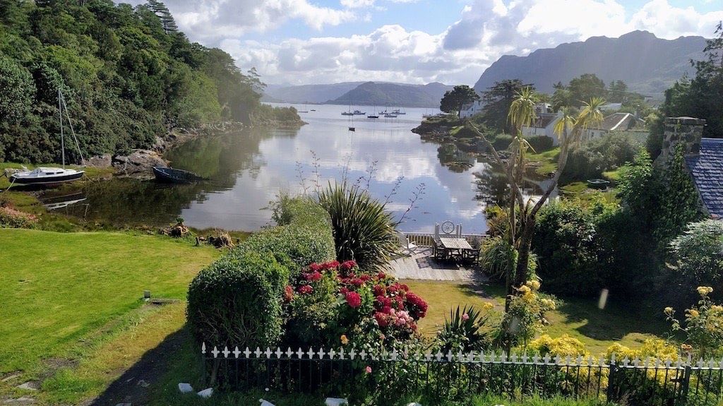 Property photo 3 of 17