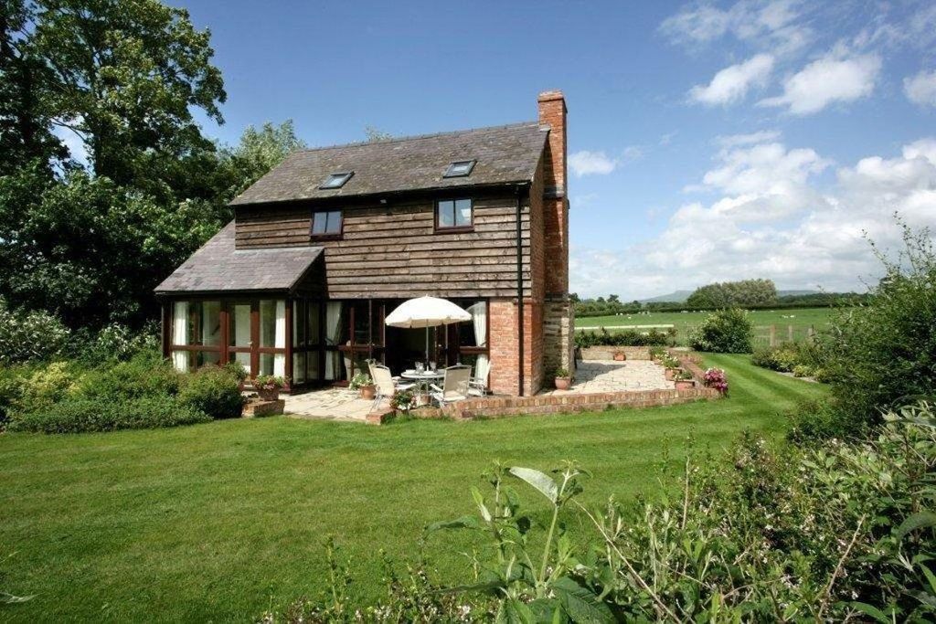 Property photo 1 of 11