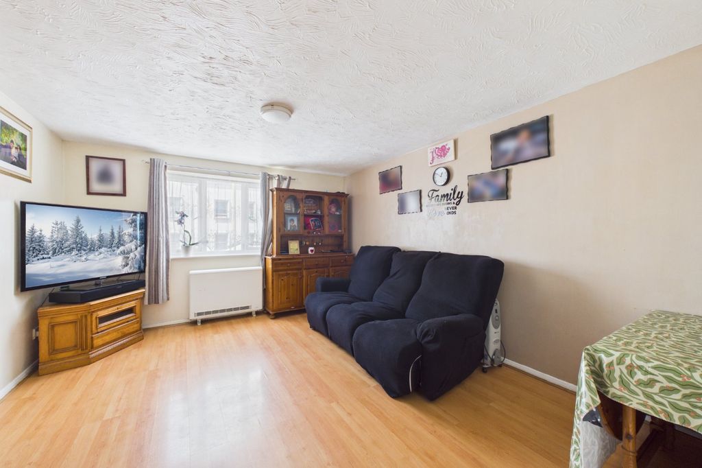 Property photo 2 of 7 Picture No. 02