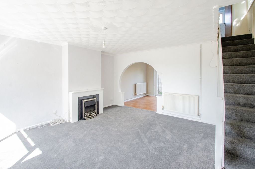 Property photo 3 of 11 4 Elizabeth Close Tps Bodmin 01208 74182-03