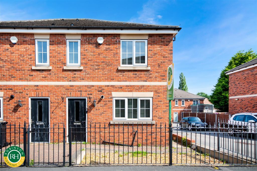 Property photo 1 of 12