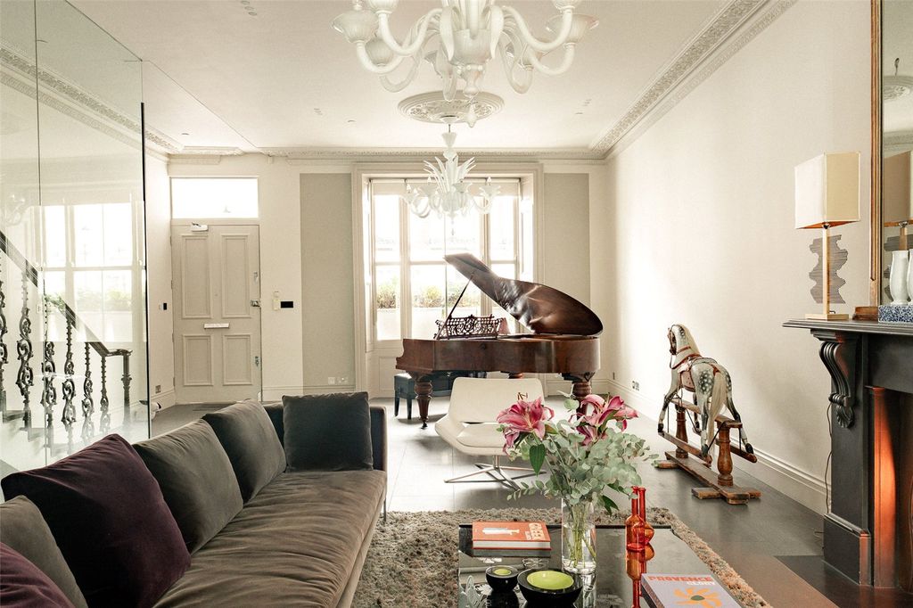 Property photo 3 of 16 Reception Room