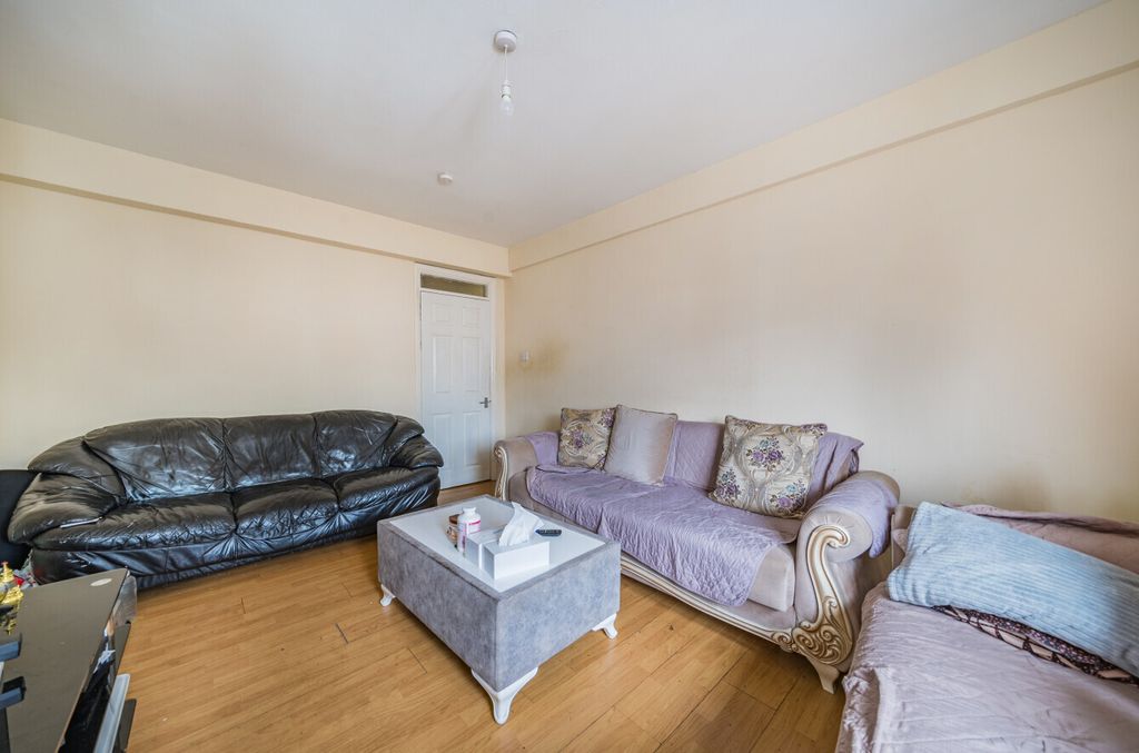 Property photo 2 of 8 Picture No. 04