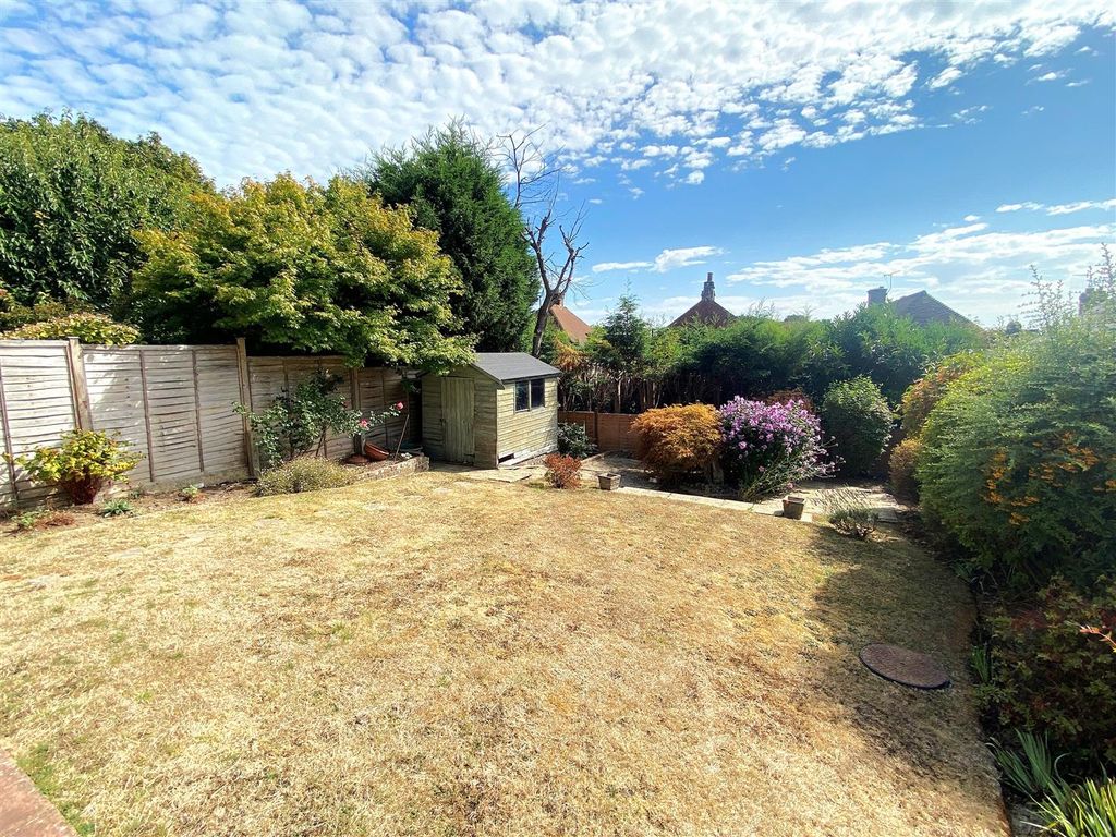 Property photo 2 of 15 9 Beatrice Walk - Garden.Jpg