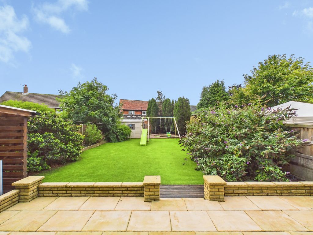 Property photo 2 of 33