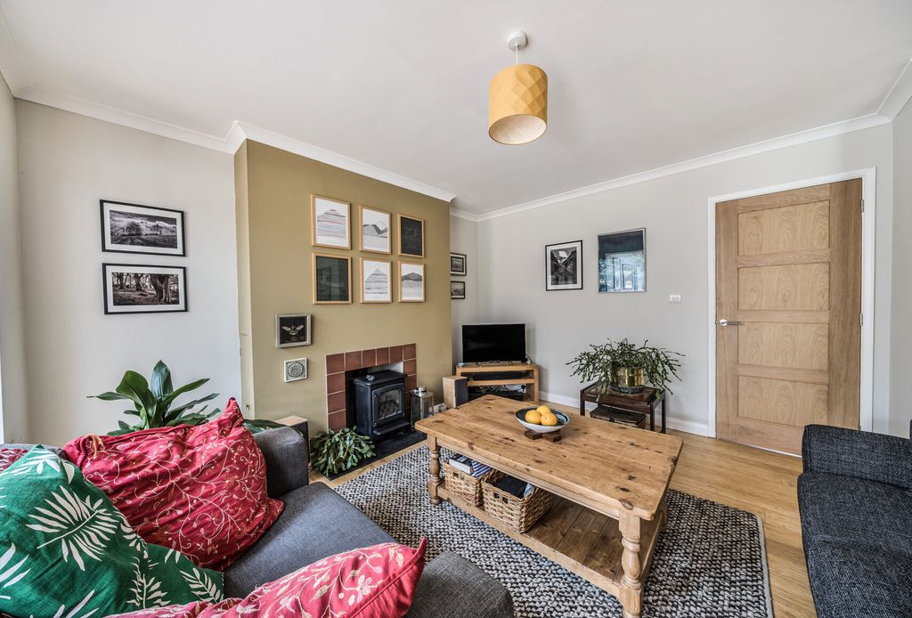 Property photo 2 of 13 1330708-14-688B54...