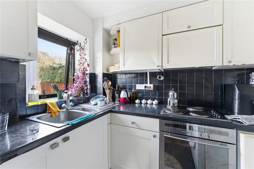 Property photo 3 of 8 Picture No. 05