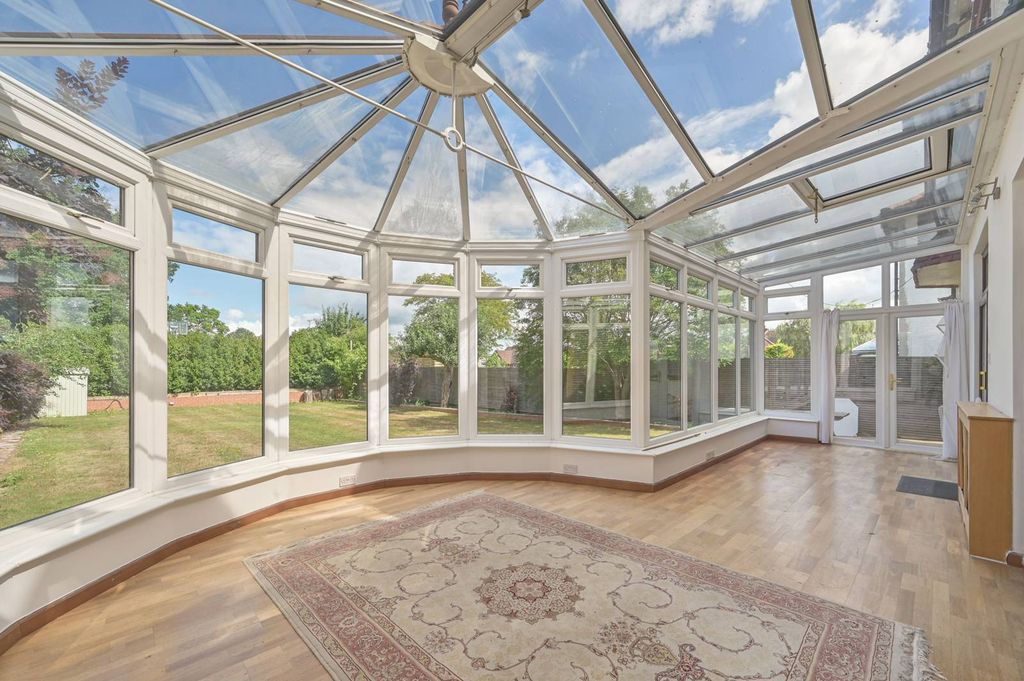 Property photo 2 of 19