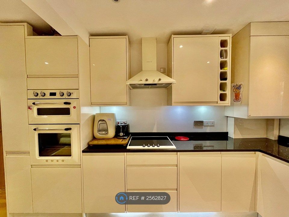 Property photo 1 of 31