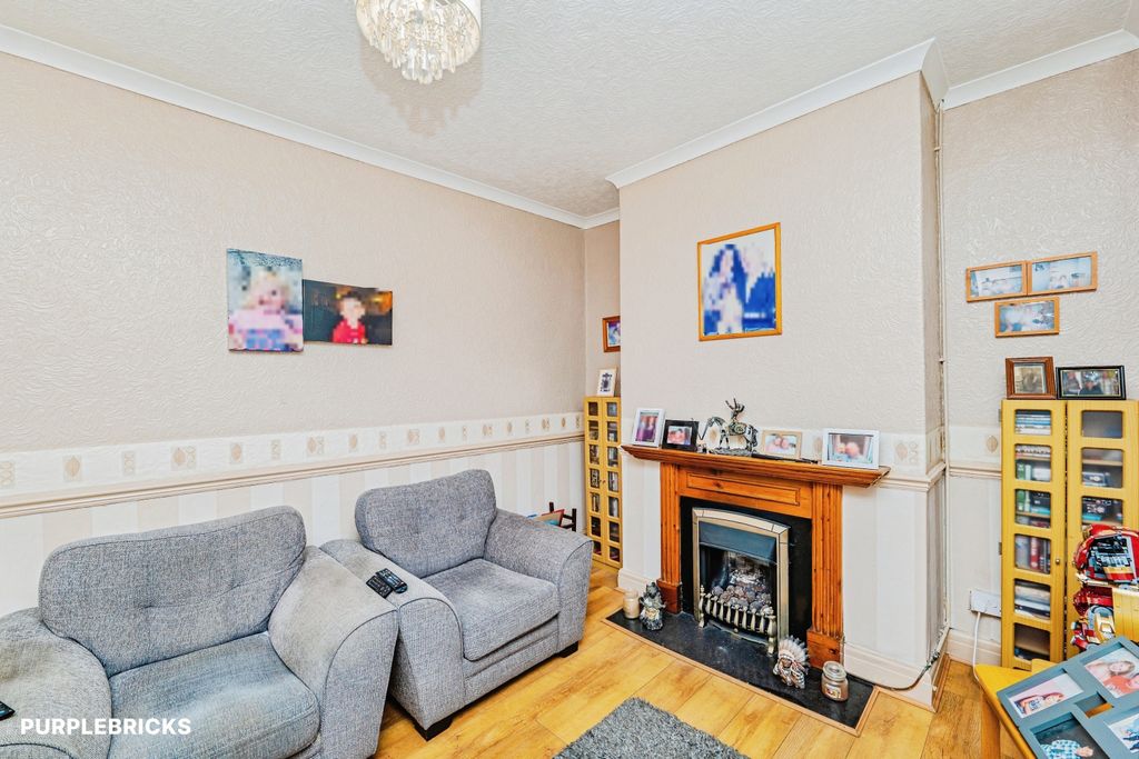Property photo 3 of 33