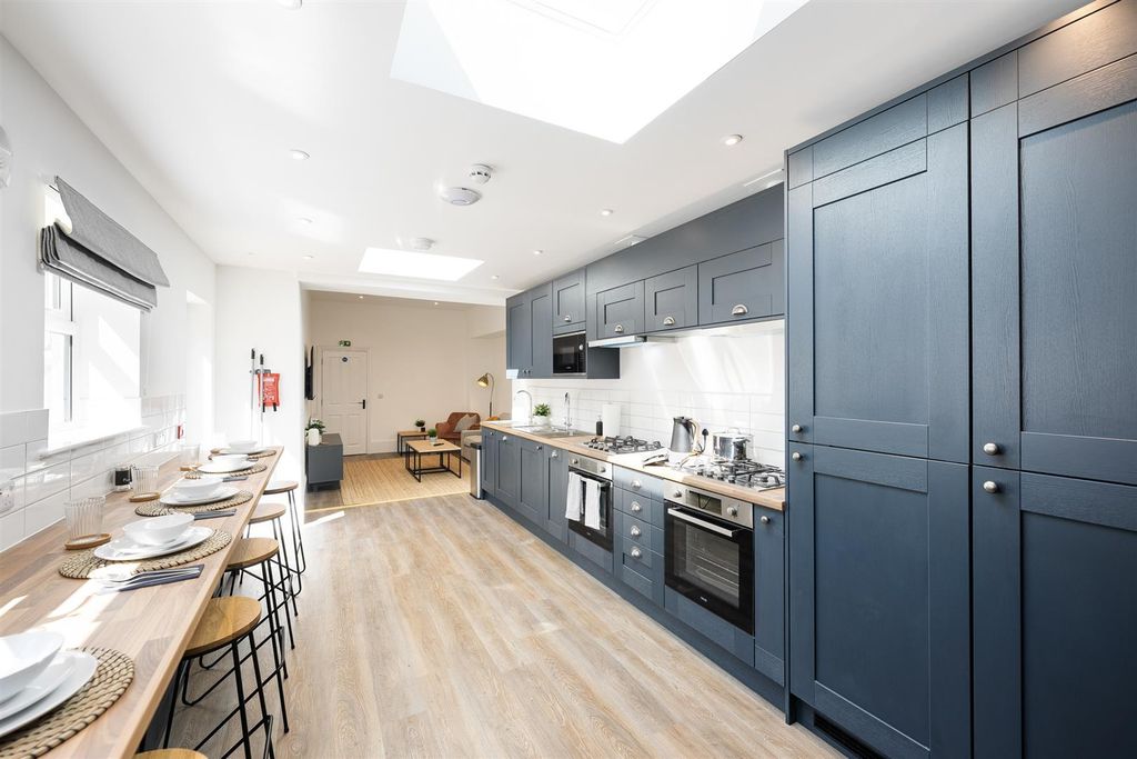 Property photo 3 of 13 Hero-Kitchen-2.Jpg