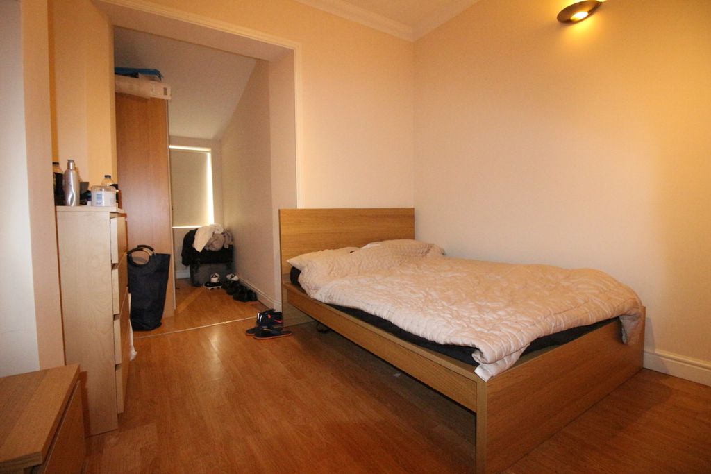 Property photo 3 of 4