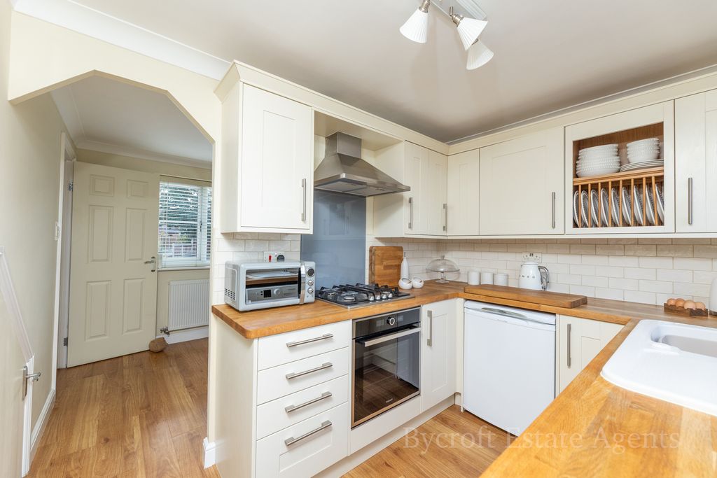 Property photo 3 of 14