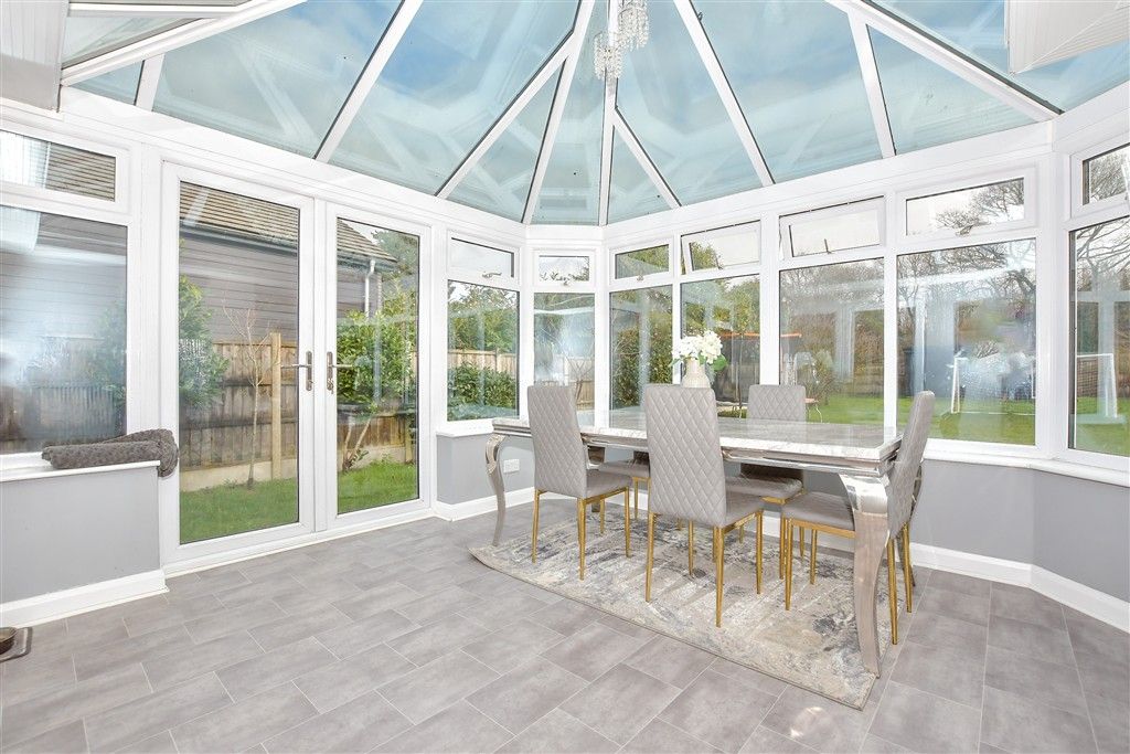 Property photo 3 of 9 Conservatory