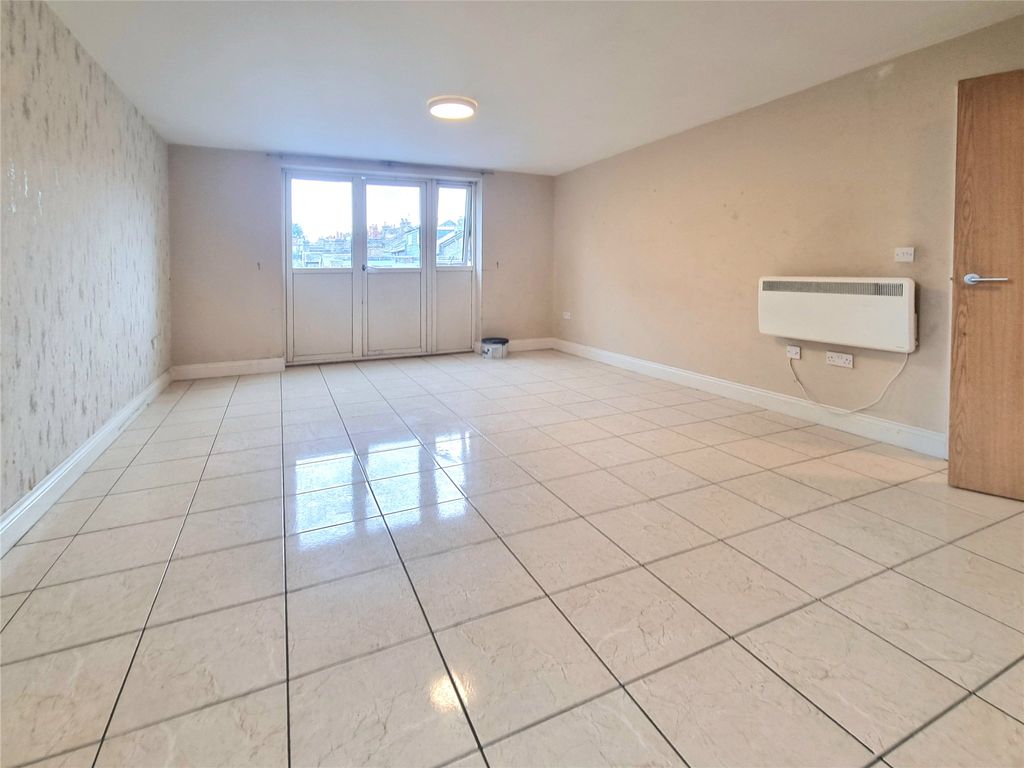 Property photo 2 of 8 Picture No. 09