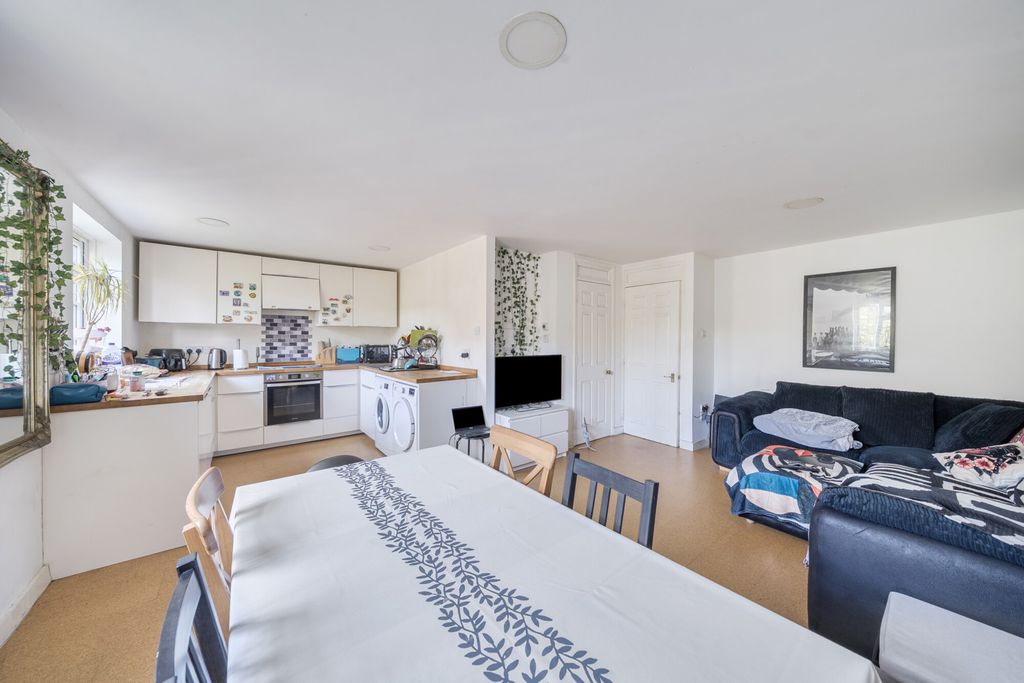 Property photo 1 of 16 Reception