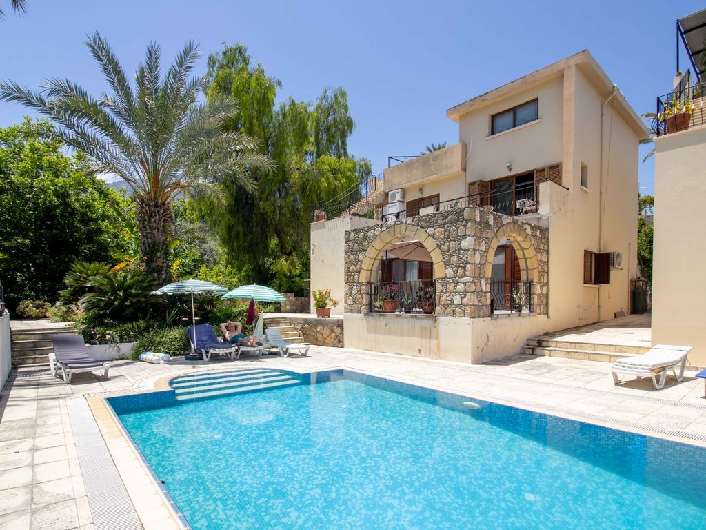 Property photo 2 of 24 3 Bedroom Ground Floor Corner Apartment + Spacious Terrace + Communal Pool + Furnished + Air Conditioning + Central Heating + Turkish Title Deed + Title Deed In The Owner\U2019S Name VAT Paid Image No 2