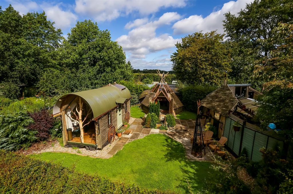 Property photo 2 of 19