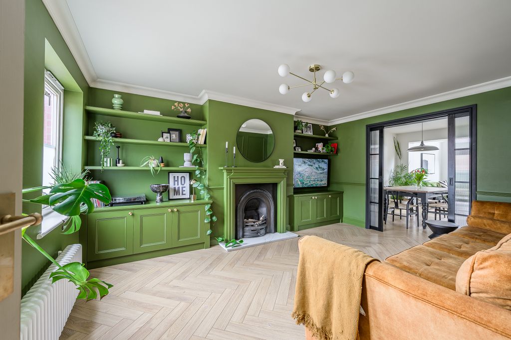 Property photo 3 of 25