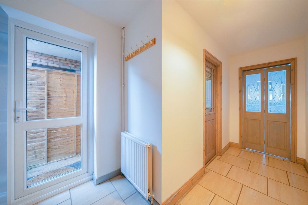 Property photo 3 of 15 Picture No. 21