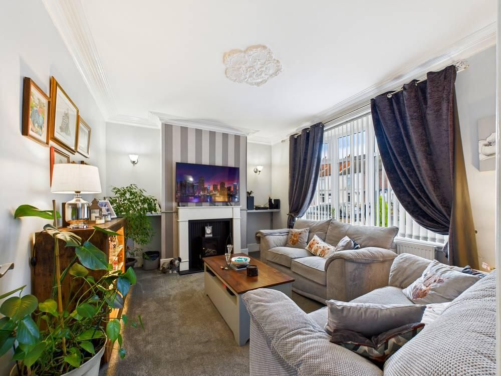 Property photo 3 of 24 Living Room