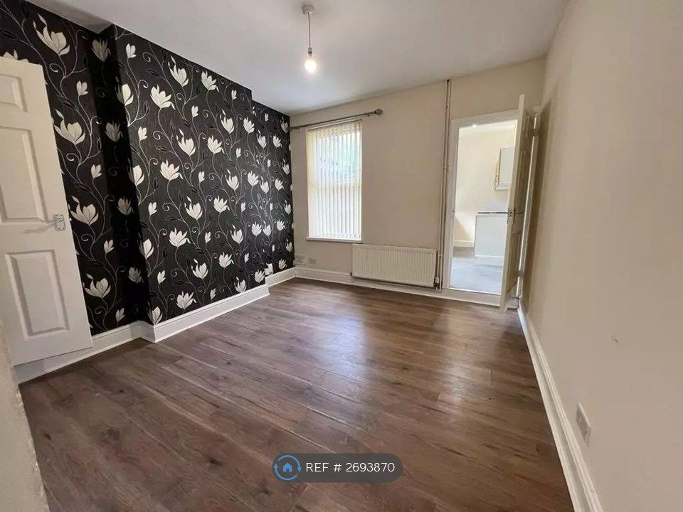 Property photo 3 of 8 Rear Reception Room