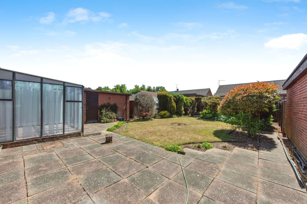 Property photo 2 of 17