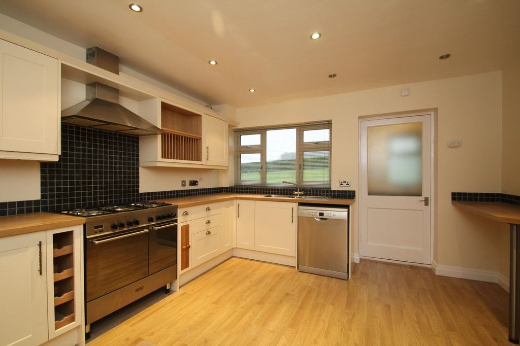 Property photo 2 of 7 0 General