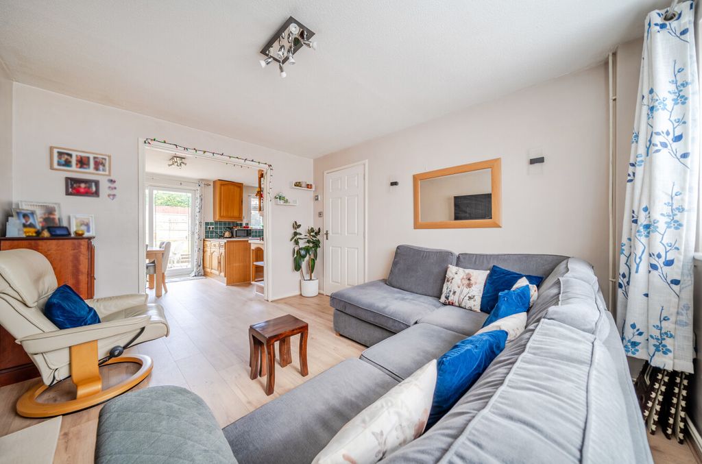 Property photo 2 of 18 1511674-14-6A8c3E...