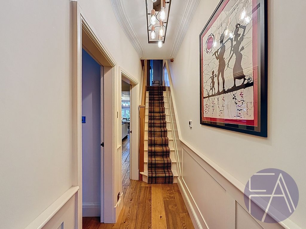 Property photo 2 of 34 4678902