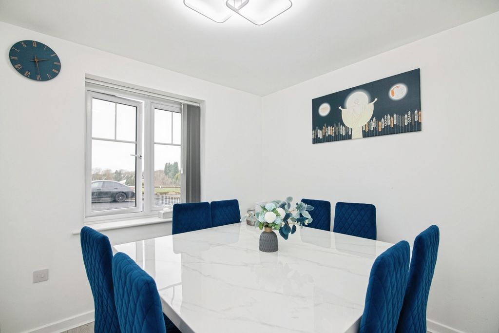 Property photo 2 of 24 Pbox-Img.Jpg