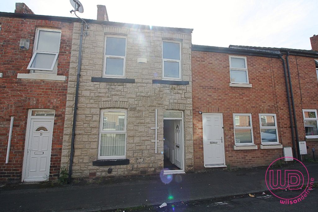 Property photo 1 of 12