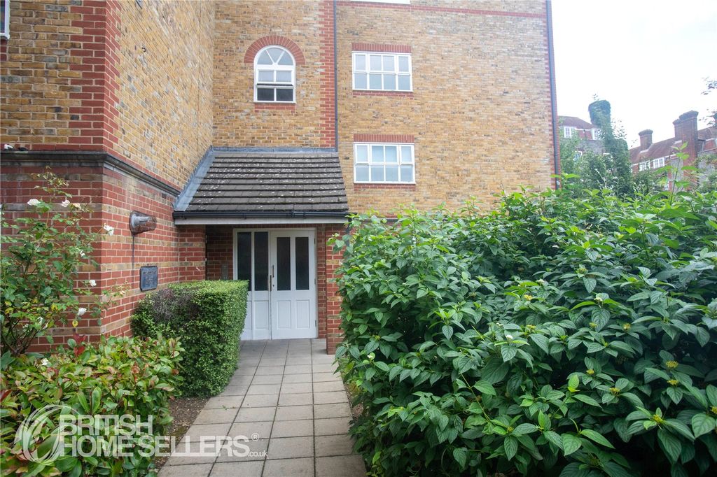 Property photo 2 of 10 Picture No. 11