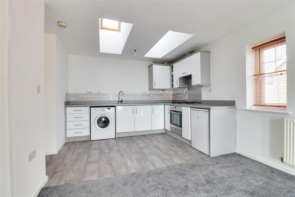 Property photo 2 of 5 Img_7467-Img_7469.Jpg