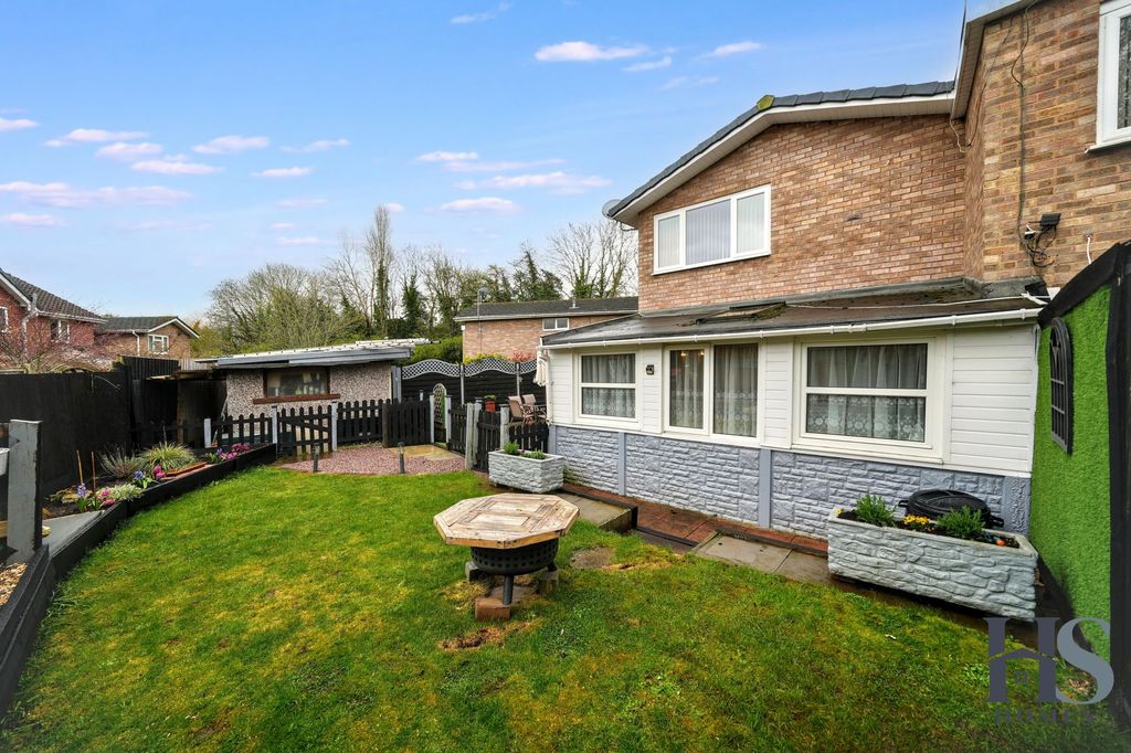 Property photo 2 of 38