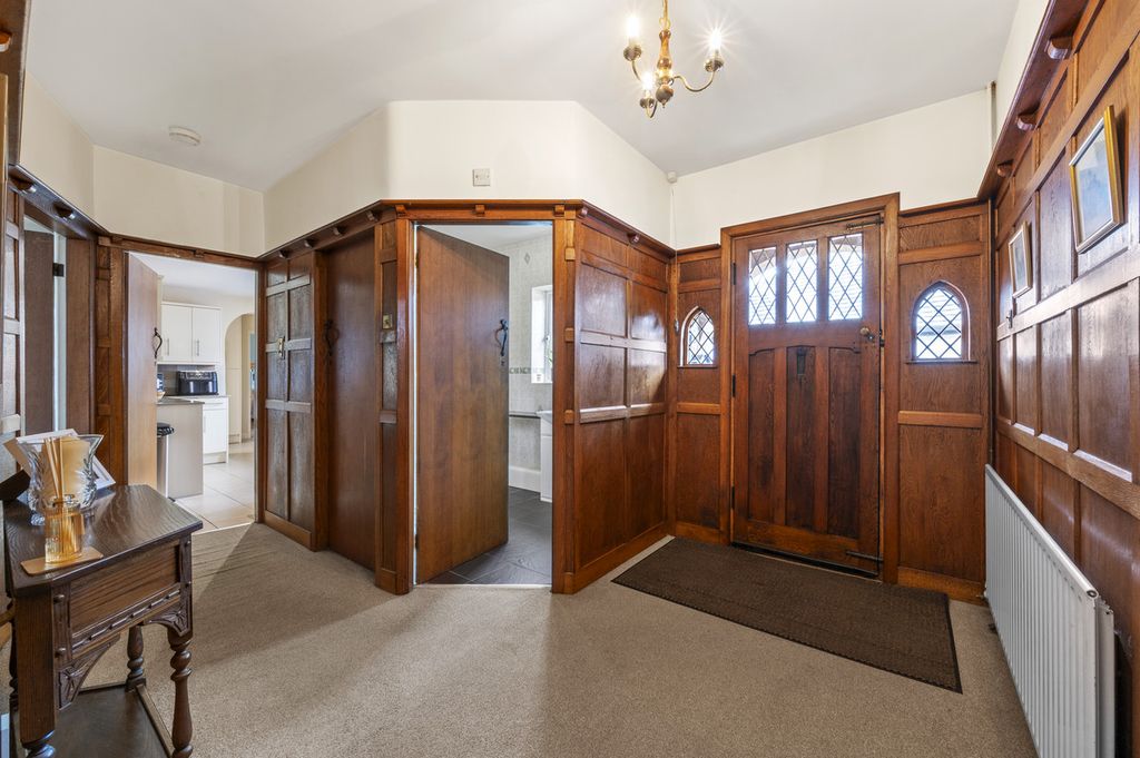 Property photo 3 of 23