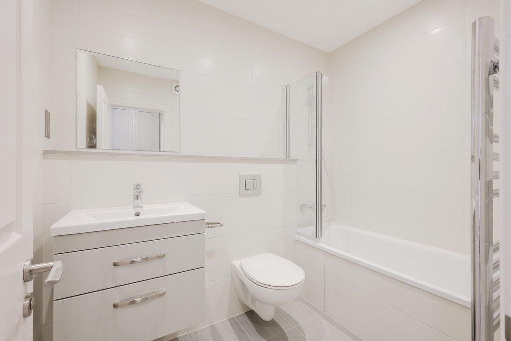 Property photo 3 of 8 Picture No. 09