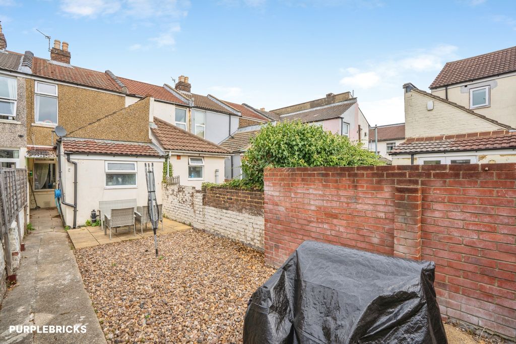 Property photo 3 of 15
