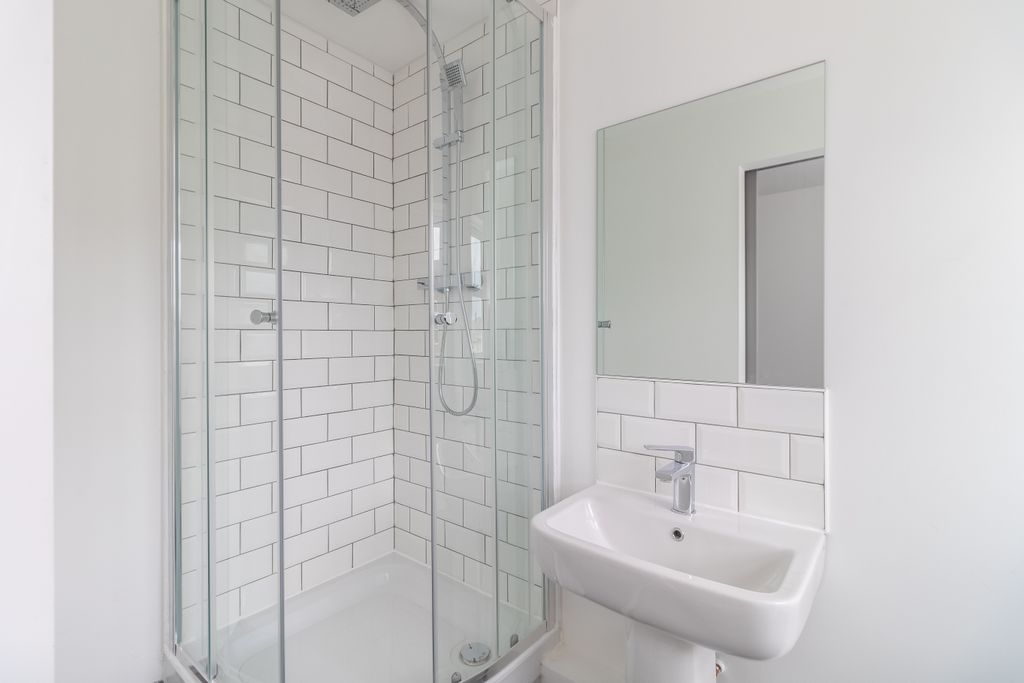 Property photo 2 of 2 Bathroom